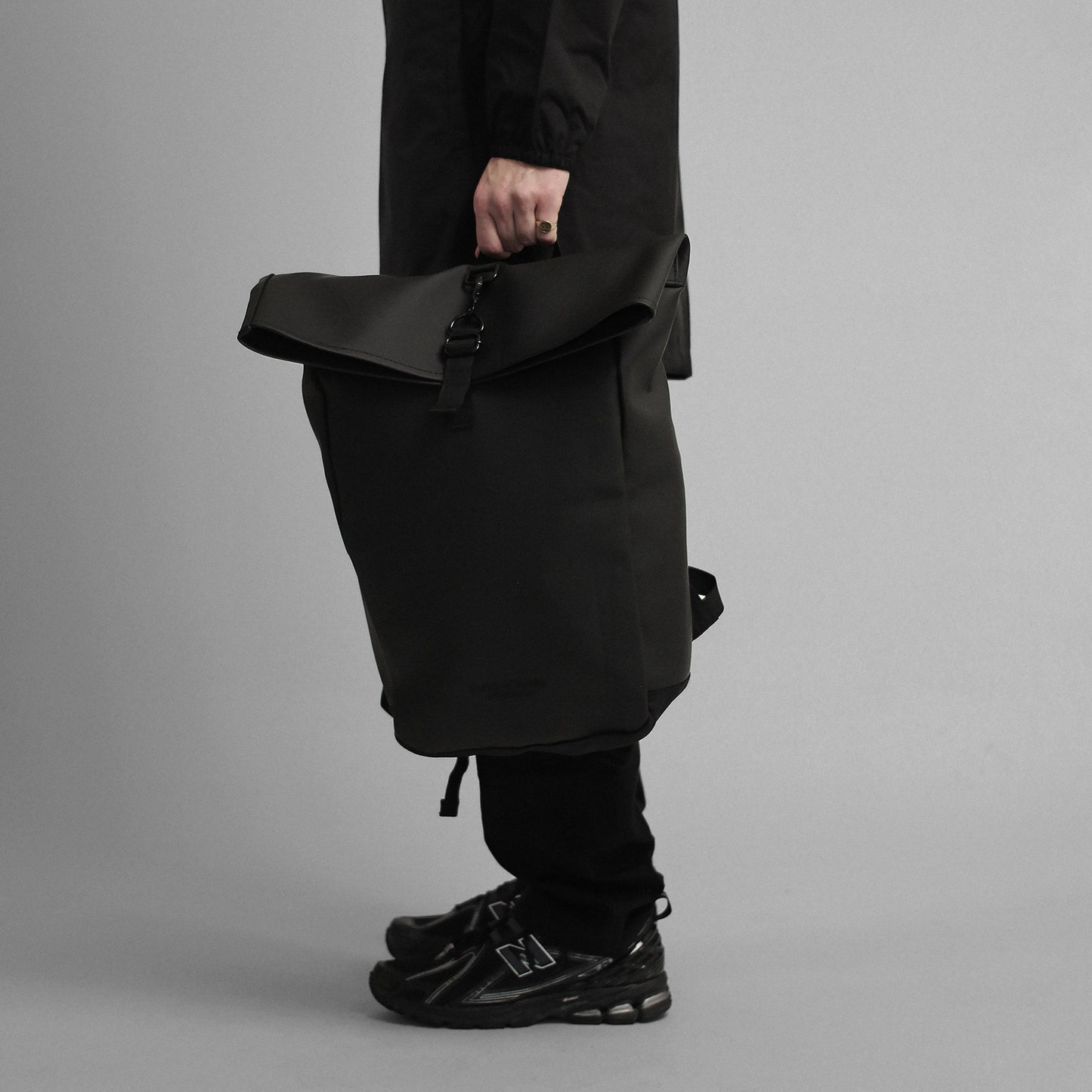 Black Matte Roll-Top